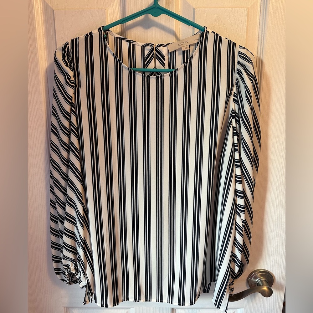 Women’s Loft Top